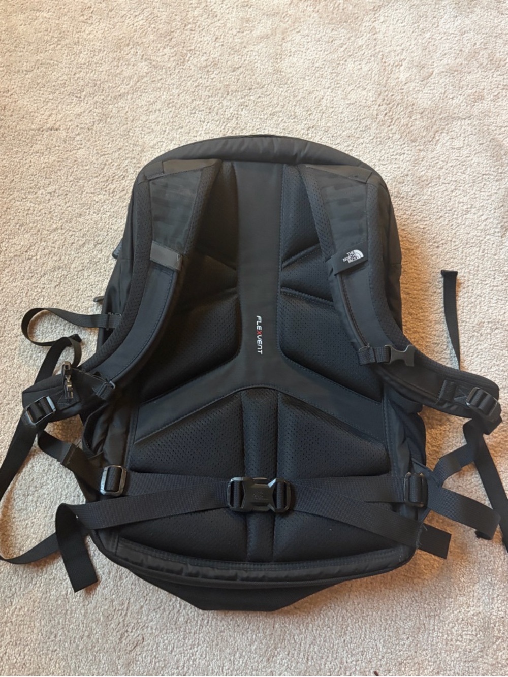 The North Face men’s black Borealis Backpack - Picture 2 of 7